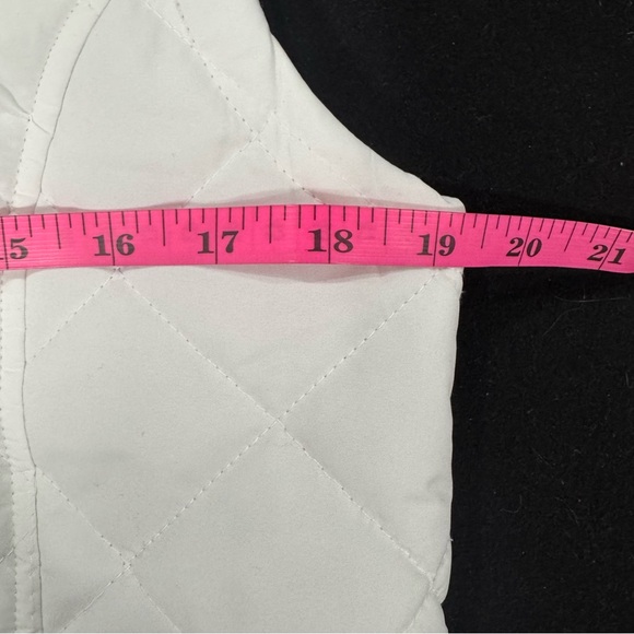 Nautica Women's White and Black Puffer Vest - Picture 9 of 10